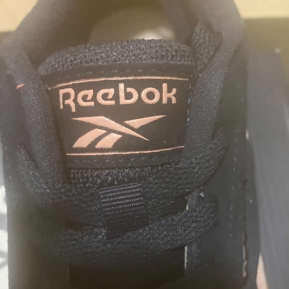 Reebok woman’s Sneaker 6.5 (navy blue,light pink,tan) - Picture 11 of 12